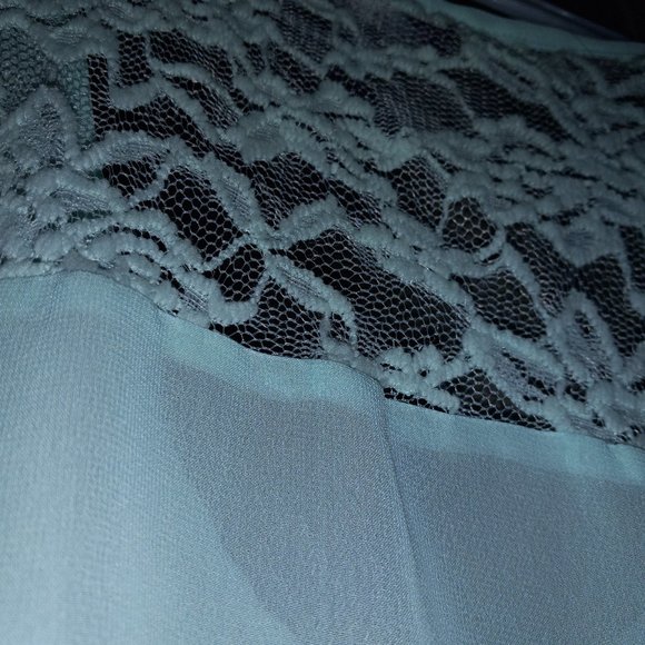 Sheer Lace Back Tank Top - Pale Aqua - Picture 3 of 4